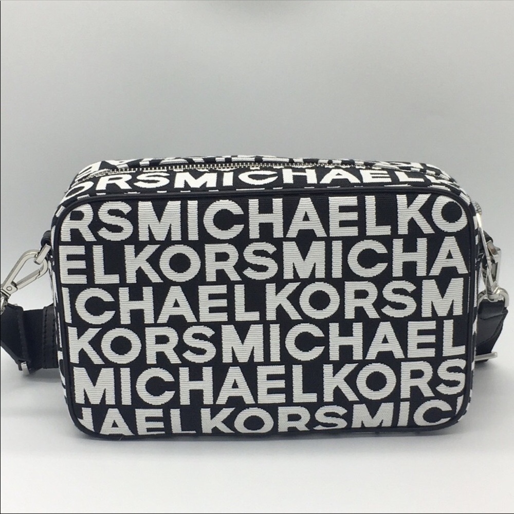 MICHAEL KORS KENLY LG POCKET XBODY BLACK MULTI_8